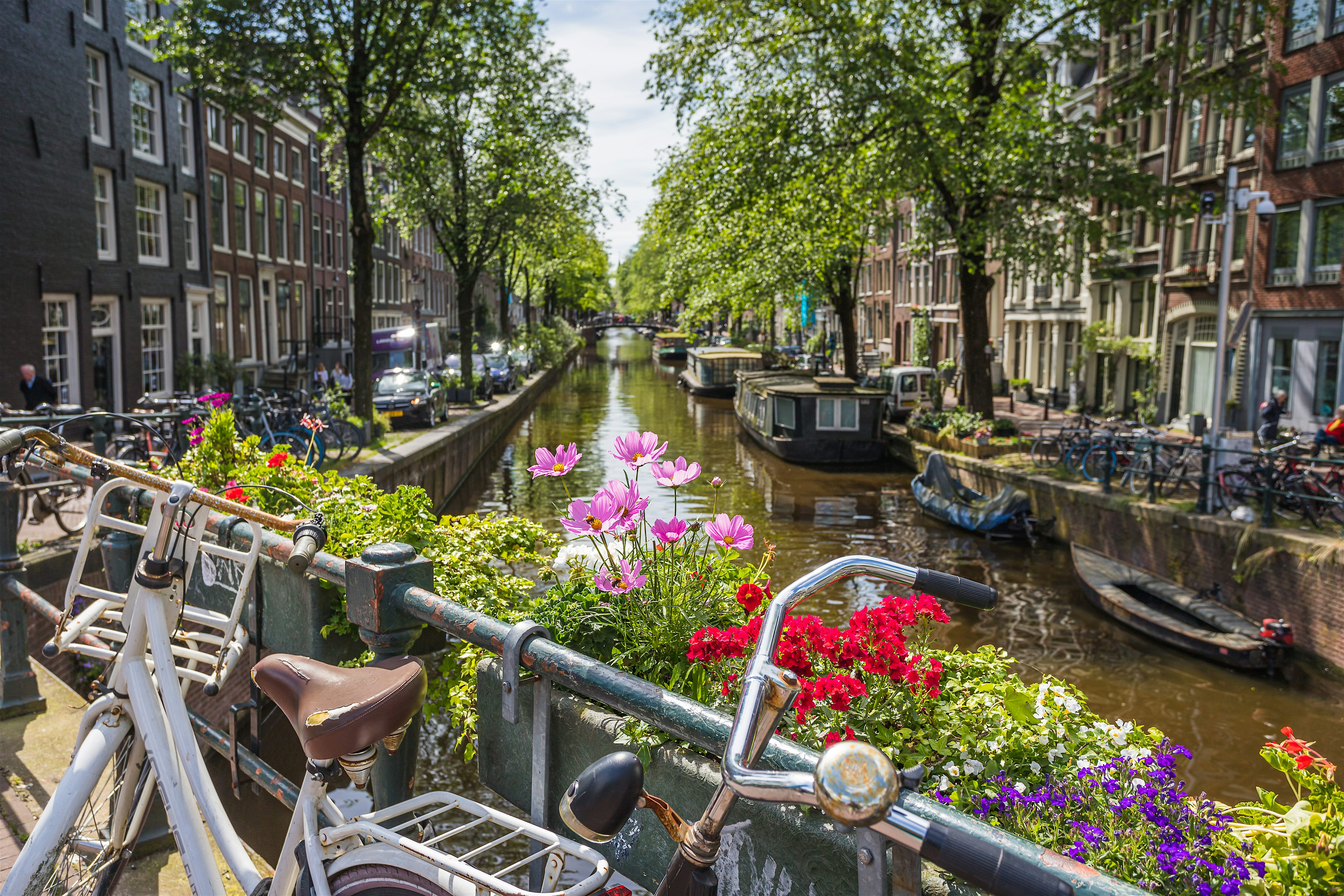 The charming Bloemgracht canal in the Jordaan district of Amsterdam